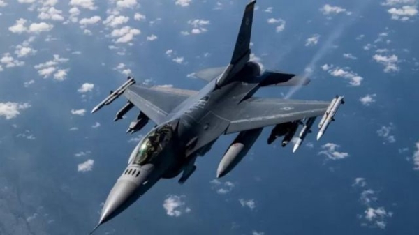 Українські пілоти почали навчання на літаках F-16. Як відбуваються тренування і коли закінчаться