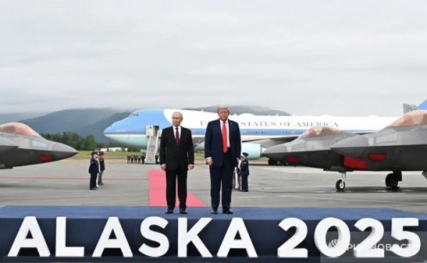 Червону доріжку стелять воєнному злочинцю, світ зʼїхав з глузду: Харлан емоційно відреагувала на зустріч путіна і Трампа