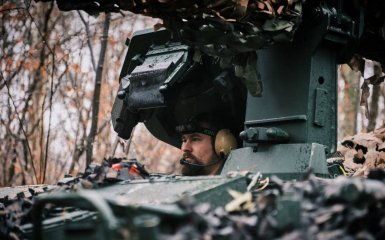 235 боїв за добу. Обстановка на передовій знову ускладнюється.