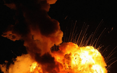 Українські сили вразили російський нафтопереробний завод, нафтосховище та артилерійський арсенал.