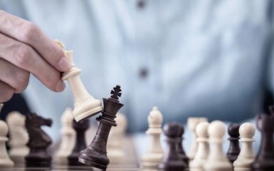 ФІДЕ повертає на шахові турніри національну символіку Росії та Білорусі