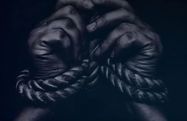 18 загарбників і зрадників судитимуть за знущання з 90 цивільних у Куп’янську.