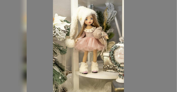 Здається, іноді одежа сама знаходить свою ляльку, — майстриня Катерина Бойко.