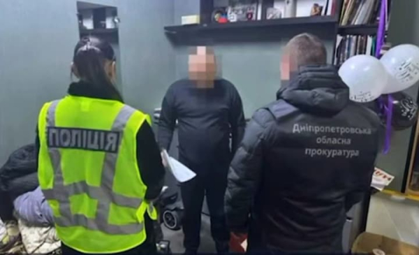На Дніпропетровщині розкрито злочинну схему фальшивих реабілітаційних центрів: у неволі утримували близько 300 осіб