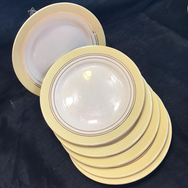 С. Панасюк. Тарілки. Будянський ФЗ. 1975