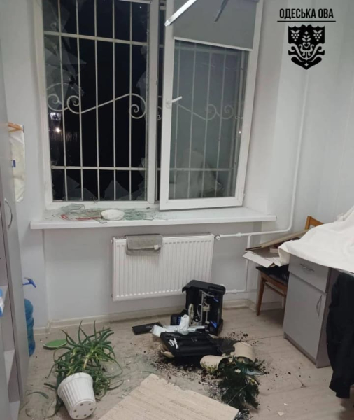 На Одещині після нічної атаки ворога постраждала поліклініка.