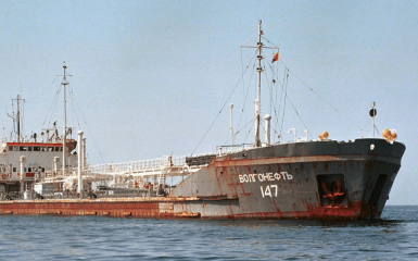 ЄС ввів обмеження проти 41 судна “прихованого флоту” Росії.