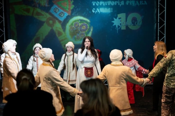 "Територія РіздвА" об’єднала артистів, військових та парамедиків на одній сцені 