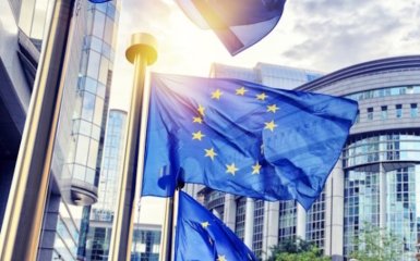 ЄС подовжив російські санкції до 2027.