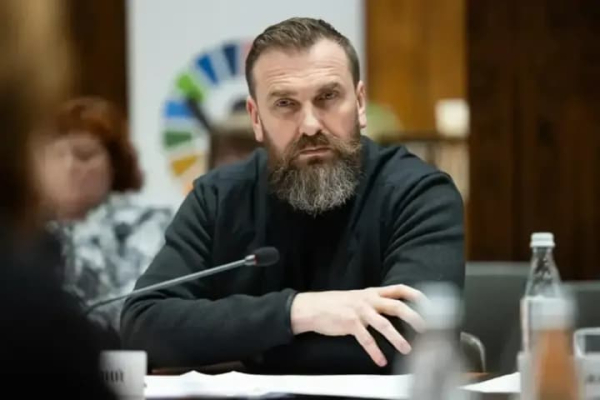 Затримки з виплатою вчительських зарплат у шести муніципалітетах: технічний збій – Лісовий