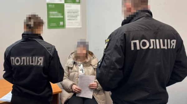 Львів: жінка влаштувала стрілянину по співробітниках ТЦК і поліції, пошкоджено мікроавтобус.