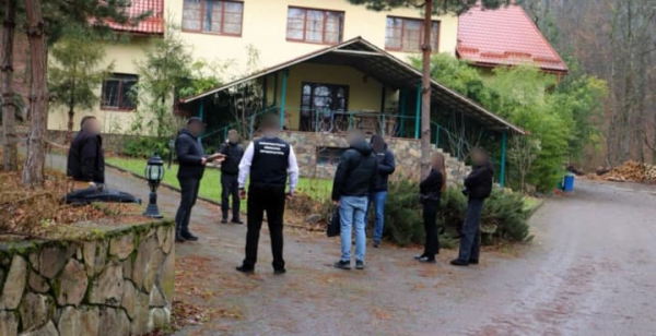 У Закарпатті розкрито протиправну оборудку на понад&hellip;