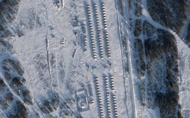 Росія зводить свіжі військові споруди біля фінського кордону.