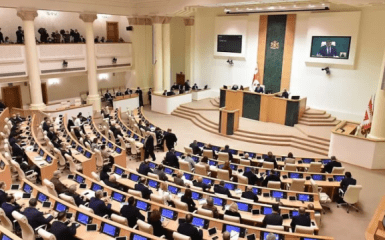 Грузія зухвало звинуватила Євросоюз у безвізовому тиску.