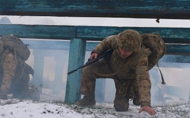 Оборонці звузили “буферну зону” на південних рубежах України.