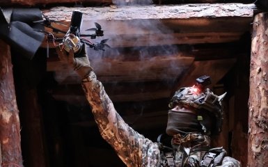 Воїни Інтернаціонального батальйону “Азов” звільнили Золотий Колодязь та взяли в полон 18 загарбників – відеодоказ