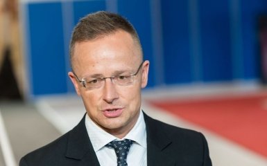 Сійярто, подібно до Росії, зухвало звинуватив Україну в нападі на “Турецький потік”.