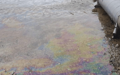 Екологічна небезпека від російського вогню: Молдова просить допомоги ЄС через забруднення Дністра.