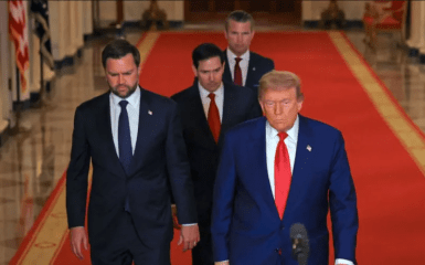 Трампівська команда недооцінила можливе блокування Іраном Ормузької протоки — джерела