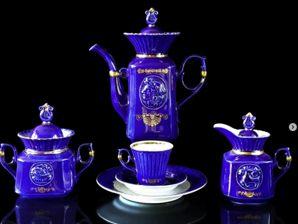 Василь Єрмоленко. Кавовий сервіз «Орфей». Сумський фарфоровий завод, 1974