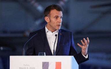 Макрон: Франція планує міжнародну ініціативу для поновлення мореплавства в Ормузькій протоці.