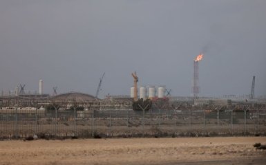 Катар припиняє видобуток ЗПГ після іранських ударів.