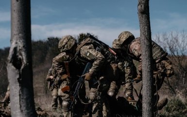 Українські воїни стримали більше ніж 4 десятки ворожих штурмів зранку.