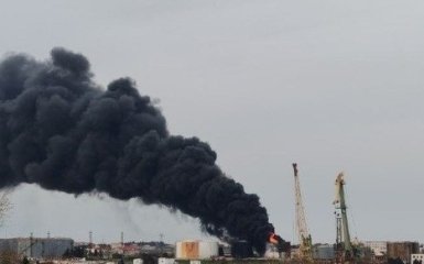 Сили оборони уразили одразу 4 об’єкти нафтопереробної галузі РФ — відео