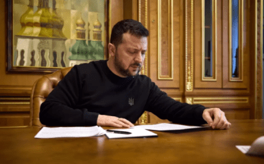 Зеленський ввів обмеження щодо 130 російських воєначальників&hellip;