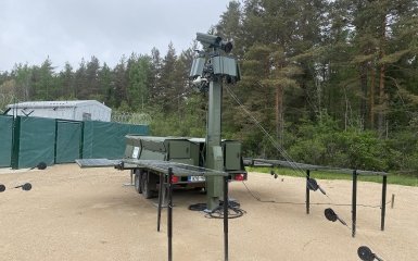 Естонія розгорнула перші стаціонарні пристрої для спостереження за безпілотниками на кордоні з Російською Федерацією.