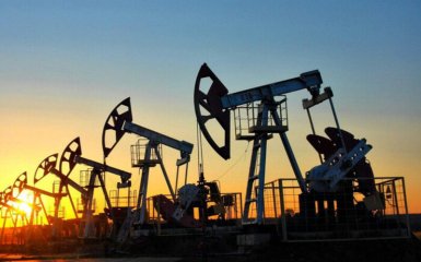 Вартість нафти підскочила після авіаційних ударів між Іраном та Штатами.