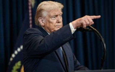 Трамп попереджає Іран про нові атаки під час переговорів про мир