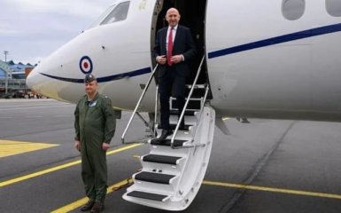 Британський військовий літак з очільником Міноборони Гілі став ціллю російського радіоелектронного впливу.