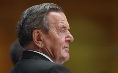 Берлін відхилив ідею Путіна про Шредера як посередника.