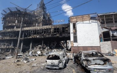 Зеленський: близько 300 будівель у Києві постраждали від російської атаки.