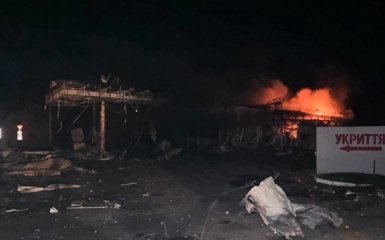 Масований удар дронами з боку Росії по Тростянцю призвів до поранення чотирьох осіб.