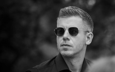 Мадяр закликає Орбана взяти на себе відповідальність за напад на Ощадбанк.