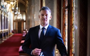 Орбан наказав почати негайне розслідування інциденту з Ощадбанком