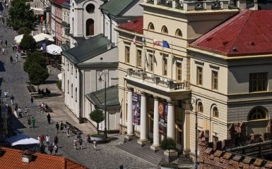 У Любліні прибрали український прапор з ратуші через розпорядження Зеленського