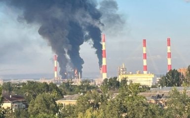 Куйбишевський нафтопереробний завод тимчасово зупинив виробництво сировини через атаку безпілотників.