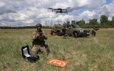 ЗСУ вразили броньовані машини та транспорт російських військ на Донецькому напрямку — відео