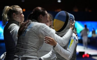 Жіноча збірна України з фехтування на рапірі виборола “бронзу” ЧЄ-2026