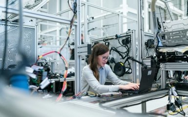 Російські технологічні гіганти опинилися в борговій ямі на трильйони рублів