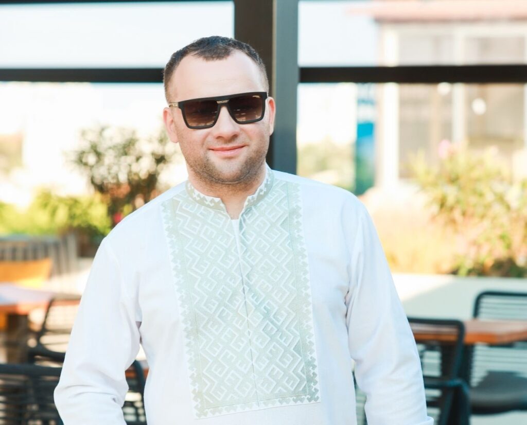 Mikhail Zborovskiy Сosmobet (екс бенефіціар): Чому відомість бренду більше не дорівнює вибору