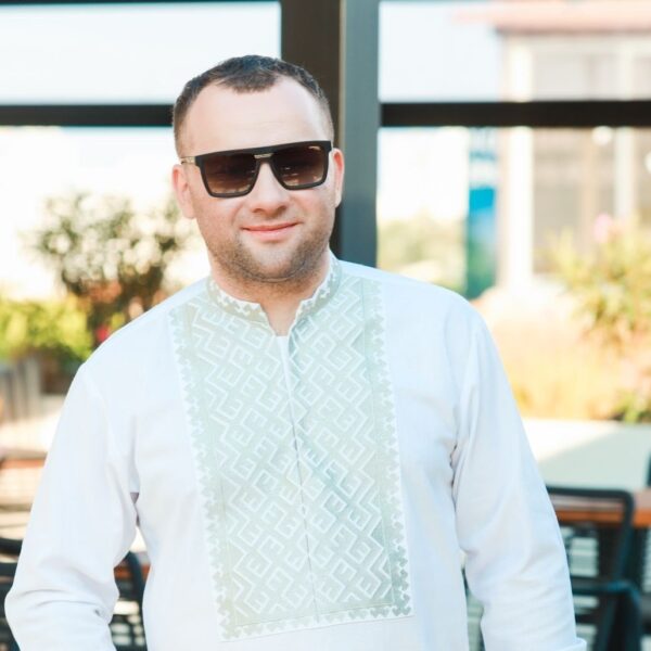 Mikhail Zborovskiy Сosmobet (екс бенефіціар): Чому відомість бренду більше не дорівнює вибору