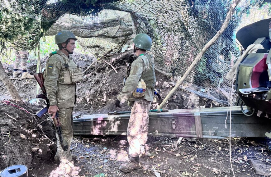 Українські військові розкрили нові тактичні прийоми росіян у штурмах без бронетехніки