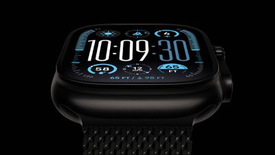 Apple Watch Ultra 2 у чорному титановому корпусі