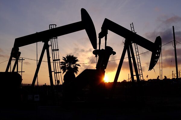 Саудівська Аравія збільшує експорт нафти через Ормузьку протоку