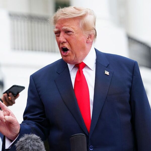 Трамп вимагає від Зеленського припинити удари по російських НПЗ і пропонує змінити&hellip;