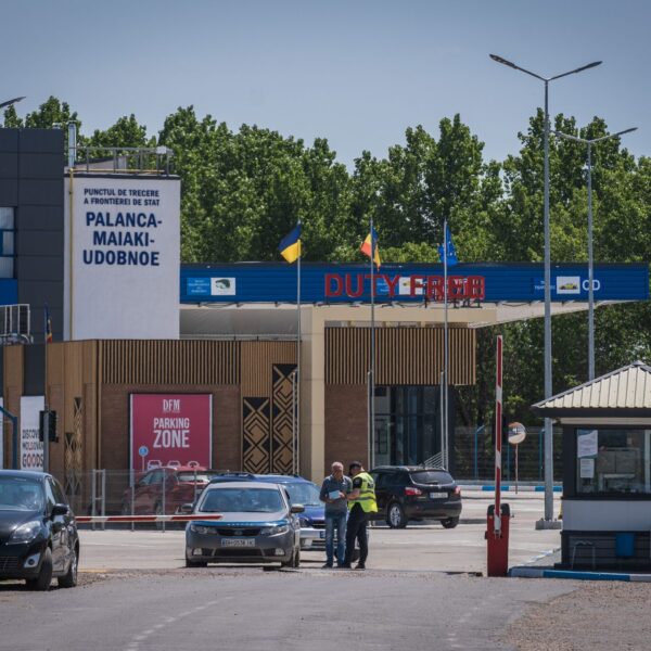 Бронебійний снаряд перетнув українсько-молдовський кордон і влучив у автобус